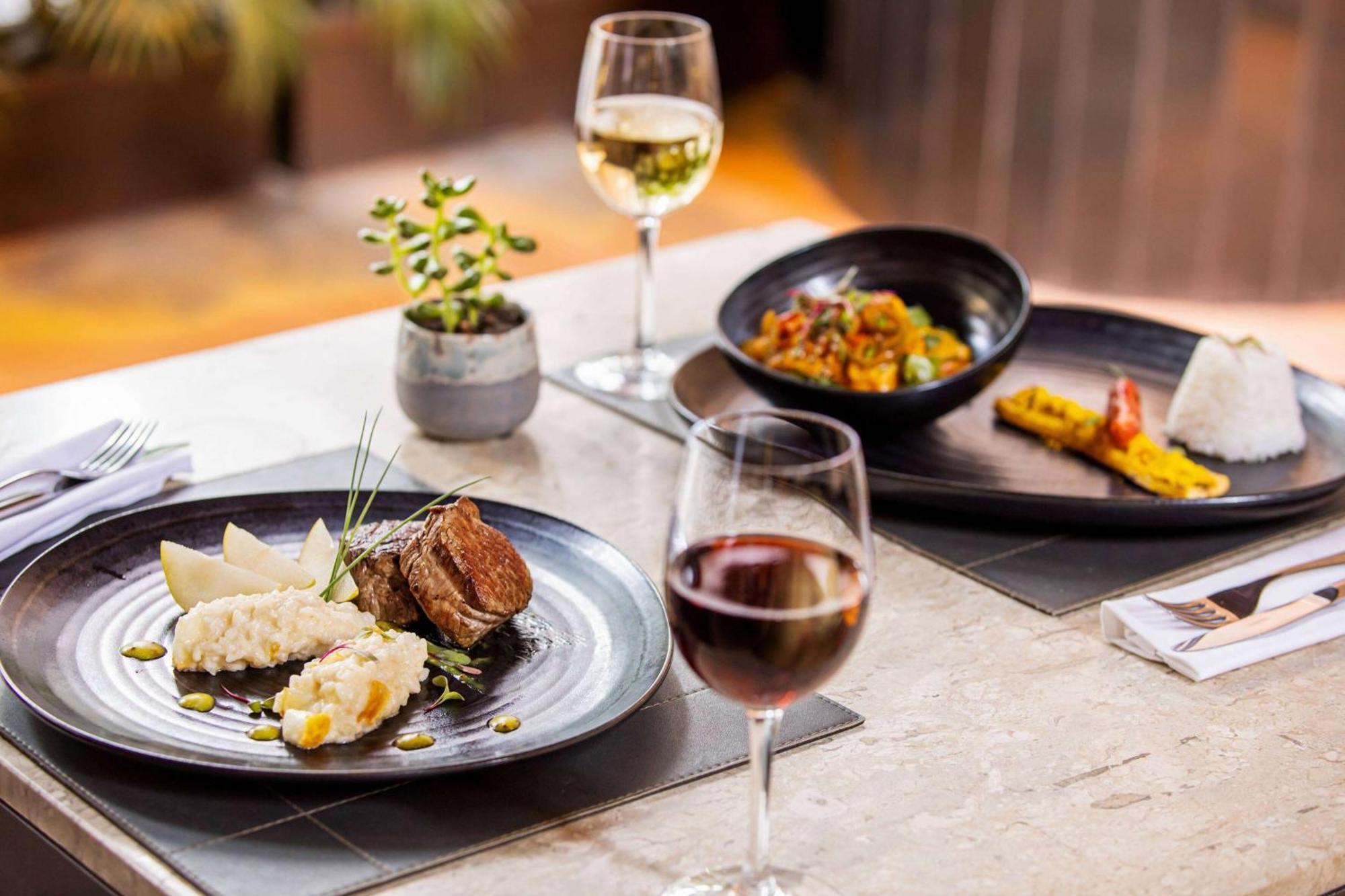 Hotel Meliá Paulista San Paolo Esterno foto A wine and food pairing